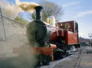 Manx Steam Railway, längste Schmalspur-Dampfeisenbahn in Großbritannien. Hier die Dampflok Nr.12 im Bahnhof von Douglas. Manx Steam Railway, längste Schmalspur-Dampfeisenbahn in Großbritannien. Hier die Dampflok Nr.12 im Bahnhof von Douglas.