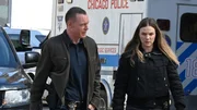 Hank Voight (Jason Beghe) und Hailey Upton (Tracy Spiridakos)