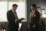 Booth (David Boreanaz, l.) und Sweets (John Francis Daley) diskutieren ihren aktuellen Fall.