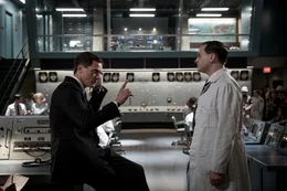 L-R: Richard Strickland (Michael Shannon), Dr. Robert Hoffstetler (Michael Stuhlbarg).