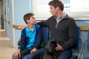 Michael Orth (Thomas Scharff) wei&szlig;, wie wichtig seinem Sohn Noah (Bruno Renne) die morgige Generalprobe mit seinem Chor ist. Doch nun muss Noah mit einer schweren Angina in der Sachsenklinik bleiben. Tief traurig f&uuml;gt sich Noah seinem Schicksal - doch nur scheinbar.