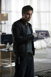 Sucht nach Beweisen, um den M&ouml;rder von John Pollock zu &uuml;berf&uuml;hren: Danny (Carmine Giovinazzo) ...