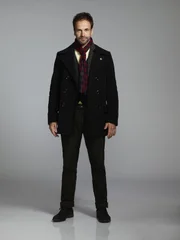 Auf seine ganz eigenwillige Weise, l&ouml;st Sherlock Holmes (Jonny Lee Miller) neue Kriminalf&auml;lle ...