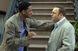 Trotz intensivem Nachhilfeunterricht in Sachen "Wie n&auml;here ich mich einer Frau ohne sie gleich zu verschrecken?" beweist sich Albert (Kevin James, r.).immer wieder als hoffnungsloser Grobmotoriker. Doch so schnell gibt Hitch, der Date-Doktor (Will Smith, l.) nicht auf ...; Trotz intensivem Nachhilfeunterricht in Sachen "Wie n&auml;here ich mich einer Frau ohne sie gleich zu verschrecken?" beweist sich Albert (Kevin James, r.).immer wieder als hoffnungsloser Grobmotoriker. Doch so schnell gibt Hitch, der Date-Doktor (Will Smith, l.) nicht auf ...