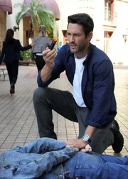 Jesse Boone (Noah Mills)