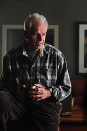 Ein Mann mit Durchblick: Dr. Dix (William Devane) weiß, was Jesse Stone auf der Seele liegt. Ein Mann mit Durchblick: Dr. Dix (William Devane) weiß, was Jesse Stone auf der Seele liegt.
