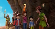 Peter Pan, die drei Darling-Geschwister, der H&auml;uptling und seine Tochter Lily wollen die Wasserfee, die in der H&ouml;hle wohnt, um Hilfe bitten. Doch Vorsicht ist geboten, denn die H&ouml;hle wird von Megatrezila bewacht.