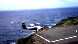 Flugzeug landet