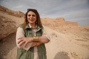 Egyptologist Aliaa Isamail explores tomb TT2 in Deir-el-Medina, Egypt. (Windfall Films/Elizabeth Maitland)