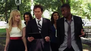 (v.l.): Parker (Beth Riesgraf), Eliot Spencer (Christian Kane), Nate Ford (Timothy Hutton), Sophie Devereaux (Gina Bellman) und Alec Hardison (Aldis Hodge)