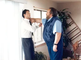 L-R: Victor (Thierry Lhermitte) und Bull Webster (Bud Spencer)