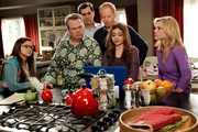 L-R: Alex Dunphy (Ariel Winter), Cameron Tucker (Eric Stonestreet), Phil Dunphy (Ty Burrell), Mitchell Pritchett (Jesse Tyler Ferguson), Haley Dunphy (Sarah Hyland), Claire Dunphy (Julie Bowen)