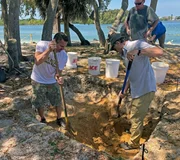 Vorne: Michael Gattuso (l.) und Marty Lagina (r.)