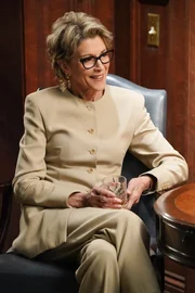 Wendie Malick (Pr&auml;sident Hagemeyer).