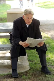Muss mit seinem Team einen neuen Mordfall aufdecken: Gibbs (Mark Harmon) ...