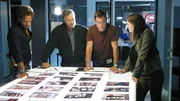 Ein extrem brutaler und skrupelloser Einbrecher versetzt die CSI-Experten (v.li.) Warrick (Gary Dourdan), Gil Grissom (William Petersen), Nick (George Eads) und Sara (Jorja Fox) in h&ouml;chste Alarmbereitschaft.