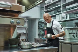 K&uuml;chenchef bei seiner Vorbereitung