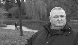 Der Rundfunk Berlin-Brandenburg (rbb) nimmt mit Trauer und Respekt Abschied von Schauspieler Horst Krause. Der Tod des K&uuml;nstlers im Alter von 83 Jahren war am Montagmorgen, den 08.09.2025, bekannt geworden. - Foto aus dem Film "Mensch, Krause! Polizeihauptmeister aus Brandenburg" von Jens R&uuml;bsam.