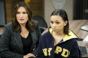 L-R: Olivia Benson (Mariska Hargitay), Marian (Naiya Ortiz)