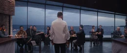 Vorne: Chef Slowik (Ralph Fiennes)