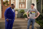 Calvin Butler (Cedric the Entertainer, l.); Dave Johnson (Max Greenfield, r.)