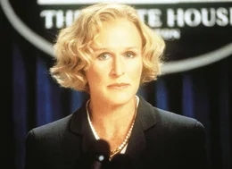 Der Pr&auml;sident ist gekidnapped! Vizepr&auml;sidentin Bennett (Glenn Close) ist nun die erste Frau der Vereinigten Staaten.  +++ Die Verwendung des sendungsbezogenen Materials ist nur mit dem Hinweis und Verlinkung auf RTL+ gestattet. +++
