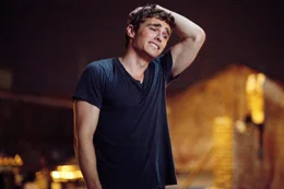 Eric Molson (Dave Franco) hat sich mit den falschen Leuten angelegt und muss um sein Leben f&uuml;rchten...  +++ Die Verwendung des sendungsbezogenen Materials ist nur mit dem Hinweis und Verlinkung auf RTL+ gestattet. +++