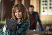 Lauren (Katherine Parkinson)