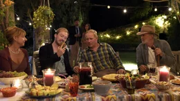 Das Ende der Funkstille: Helmut (Michael Gwisdek, re.), sein Sohn Klaus (Harald Krassnitzer) und sein Enkel Mark (Tino Mewes) habe sich einiges zu erz&auml;hlen.