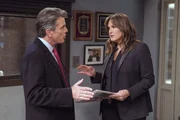 Pictured: (-r) Peter Gallagher as Deputy Chief William Dodds, Mariska Hargitay as Lieutenant Olivia Benson Pictured: (-r) Peter Gallagher as Deputy Chief William Dodds, Mariska Hargitay as Lieutenant Olivia Benson