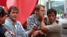 Sheriff Heflin (Sylvester Stallone, re.)  macht Jagd auf korrupte Polizisten (Michael Rapaport, 2.v.re., Ray Liotta, 2.v.li.)