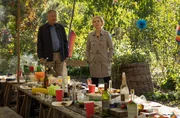 Als Kathrin Globisch (Andrea Kathrin Loewig) und ihr Mann Roland Heilmann (Thomas R&uuml;hmann) nach der Party von Kathrins Tochter in ihren Garten kommen, k&ouml;nnen sie es nicht glauben. Die Party ist anscheinend v&ouml;llig aus dem Ruder gelaufen und der halbe Garten verw&uuml;stet.