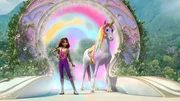 An der Unicorn Academy gibt es f&uuml;r die Teenagerin Sophia viel &uuml;ber fantastische Kreaturen zu lernen. Doch eine dunkle Macht will zur&uuml;ckkehren und die Einhorn-Magie vernichten!