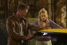 l-r: Bertie (Til Schweiger), M&uuml;cke (Luna Schweiger)