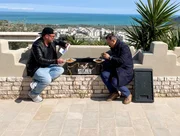 Max Strohe und Tim Raue (r.)