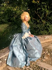 Marie Antoinette: Frankreichs wohl ber&uuml;hmteste K&ouml;nigin; Darstellerin: Genevieve Howard.