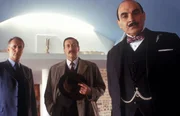 v.li.: Hastings (Hugh Fraser), Chief Inspector Japp (Philip Jackson), Hercule Poirot (David Suchet).