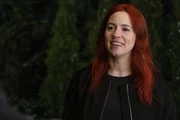RESIDENT ALIEN -- "Here Comes My Baby" Episode 307 -- Pictured: Alice Wetterlund as D'Arcy Bloom.