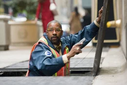 Heftet sich an die Fersen der brutalen Gangster: Fahrdienstleiter Walter Garber (Denzel Washington), der sich im Tunnelsystem der U-Bahn bestens auskennt.