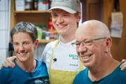 Gelungene Cateringpremiere in der Windg&auml;llenh&uuml;tte (UR): Annina, Pascal und Wisi Arnold