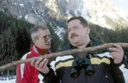 Hofer (Josef Hannesschl&auml;ger, re.) ist skeptisch, dass Satori (Markus B&ouml;ker) mit seiner Vermutung, wer Bruno Kiesel ermordet haben k&ouml;nnte, den richtigen Riecher hat.