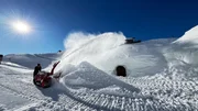 Auf fast 2000 Metern H&ouml;he kann man im Winter am Nebelhorn im Iglu &uuml;bernachten.