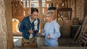 Auf der Suche nach dem Gift ist Kriminaltechnikerin Stefanie Horn (Nicole Ernst, r.) f&uuml;ndig geworden. In der Scheune auf dem Hof des Opfers hat sie Spuren des gemeinen Stechapfel-Giftes entdeckt. Hauptkommissarin Karoline Joost (Nike Fuhrmann, l.) stellt sich die Frage, inwieweit das gefundene Gift wirklich auf den T&auml;ter verweist? Wer hatte Grund, Bauer Jakob Hentsch umzubringen?