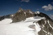 Der Mont Blanc faszinierte Ende des 18. Jahrhunderts unter anderem den Genfer Naturforscher Horace-Bénédict de Saussure. Der Mont Blanc faszinierte Ende des 18. Jahrhunderts unter anderem den Genfer Naturforscher Horace-Bénédict de Saussure.