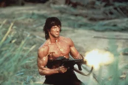 Rambo (Sylvester Stallone) hat nur noch ein Ziel: Er m&ouml;chte die Gefangenen befreien und mit dem Verantwortlichen abrechnen ...