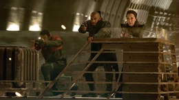 Quasi (Sam Richardson, li.), Alok (Omari Hardwick) und Georgiou  (Michelle Yeoh)   Photo Credit: Michael Gibson/Paramount+; Quasi (Sam Richardson, li.), Alok (Omari Hardwick) und Georgiou  (Michelle Yeoh)   Photo Credit: Michael Gibson/Paramount+