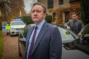 DCI John Barnaby (Neil Dudgeon, l.) und sein Assistent Jamie Winter (Nick Hendrix, r.) bekommen es diesmal mit einem &auml;u&szlig;erst perfiden Mord beim Thassingham-Musikfestival zu tun: Die Erste Geige ist f&uuml;r immer verstummt.