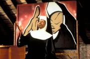 Whoopi Goldberg (Deloris Van Cartier / Schwester Mary Clarence)