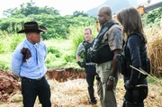 Hat Al Mokuau (Ron Yuan, l.) etwas mit dem aktuellen Fall zu tun? Grover (Chi McBride, 2.v.r.), Kono (Grace Park, r.) und Danny (Scott Caan, 2.v.l.) versuchen, dies herauszufinden ... Hat Al Mokuau (Ron Yuan, l.) etwas mit dem aktuellen Fall zu tun? Grover (Chi McBride, 2.v.r.), Kono (Grace Park, r.) und Danny (Scott Caan, 2.v.l.) versuchen, dies herauszufinden ...