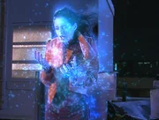 Paige (Rose McGowan) will nicht glauben, dass sie magische F&auml;higkeiten besitzt. Doch sie entdeckt, dass sie &auml;hnliche Zauberkr&auml;fte hat wie ein W&auml;chter des Lichts.